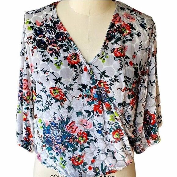 Anthropologie maeve Umi Wrap Top Floral Print Velvet Sz Xs - Picture 3 of 11